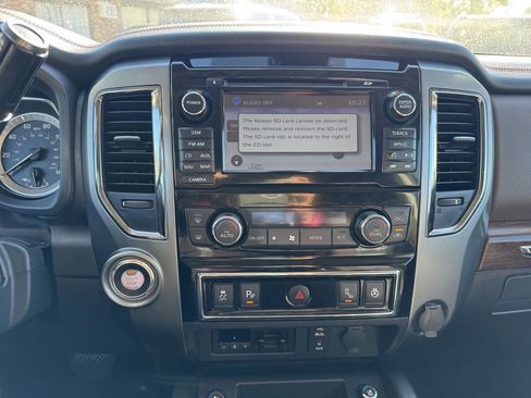 Used 2017 Nissan Titan Platinum Reserve image 5