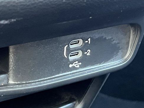 Used 2026 Chrysler Pacifica Select FWD image 27