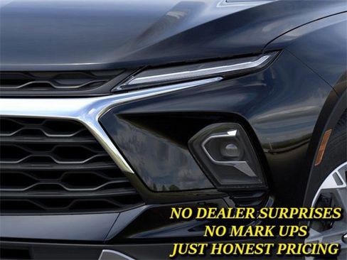 New 2025 Chevrolet Blazer LT w/ Driver Confidence Package image 3