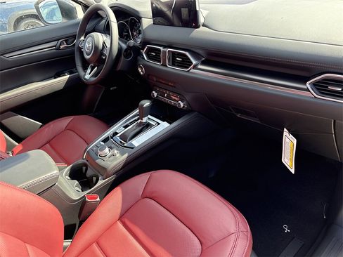 New 2025 MAZDA CX-5 Carbon Edition image 9