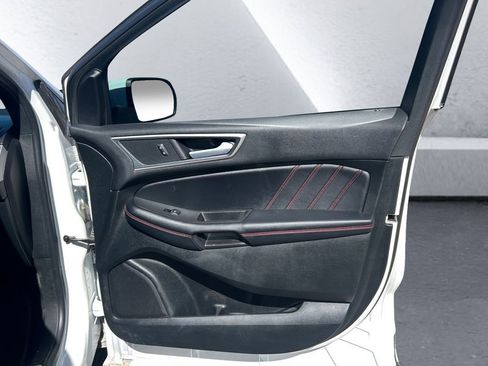 Certified 2023 Ford Edge ST-Line image 15