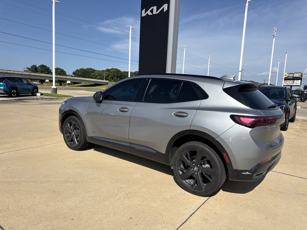 Used 2024 Buick Envision Sport Touring AWD/4WD image 23