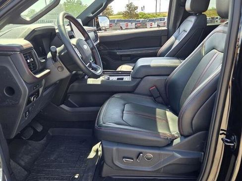 Certified 2024 Ford Expedition Limited RWD image 5
