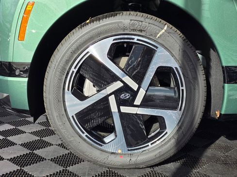 New 2026 Hyundai Ioniq 9 Calligraphy image 11