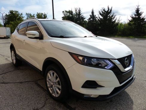 Used 2021 Nissan Rogue Sport SV FWD image 11