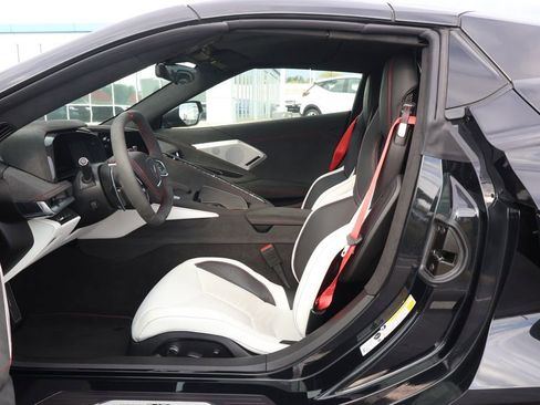 Used 2023 Chevrolet Corvette Stingray Premium Conv w/ Z51 Performance Package image 11