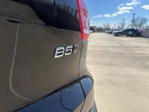 Certified 2023 Volvo XC40 B5 Plus w/ Driver Assist Package AWD/4WD image 39