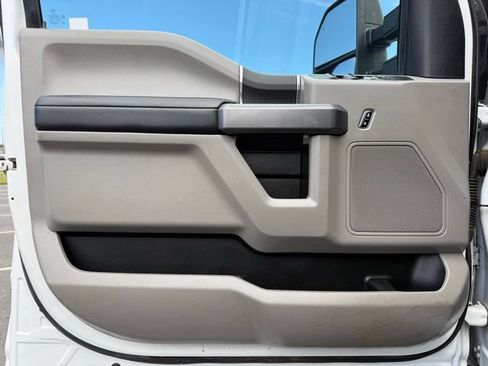 Used 2018 Ford F250 XLT w/ XLT Value Package AWD/4WD image 16