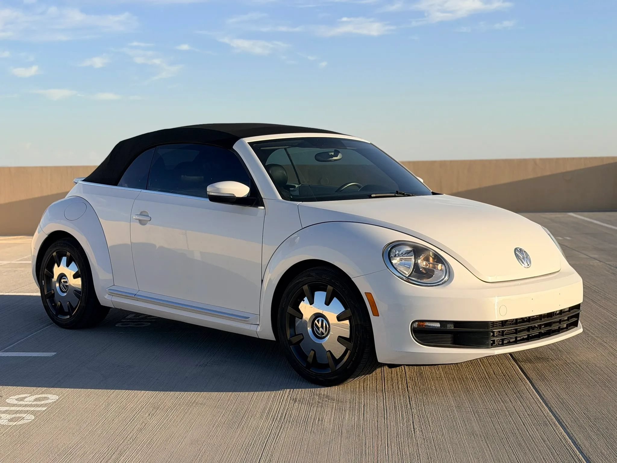Used 2013 Volkswagen Beetle 2.5 FWD image 21