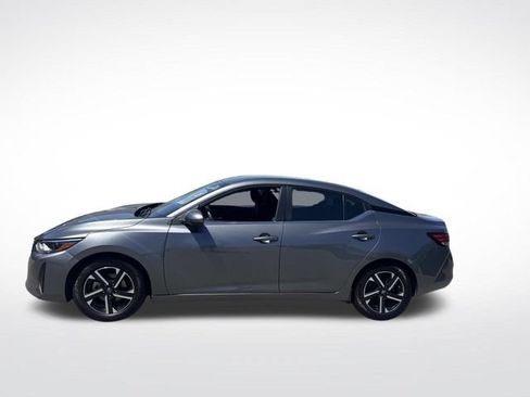 Used 2024 Nissan Sentra SV FWD image 2