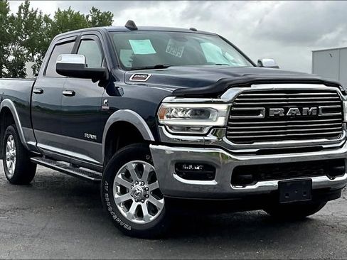 Used 2019 RAM 2500 Laramie AWD/4WD image 2