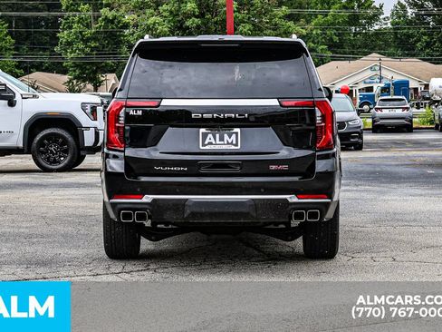 Used 2026 GMC Yukon XL Denali w/ Sun & Power Step Package AWD/4WD image 11