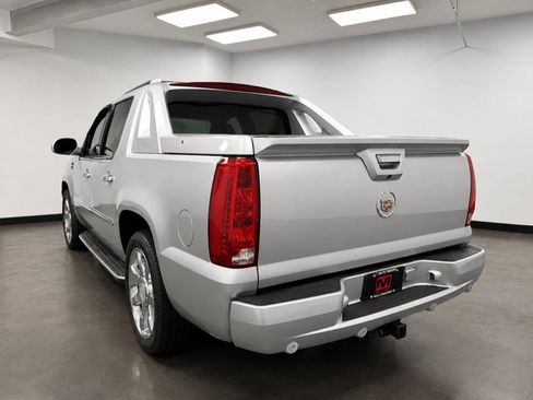 Used 2013 Cadillac Escalade EXT Luxury AWD/4WD image 5