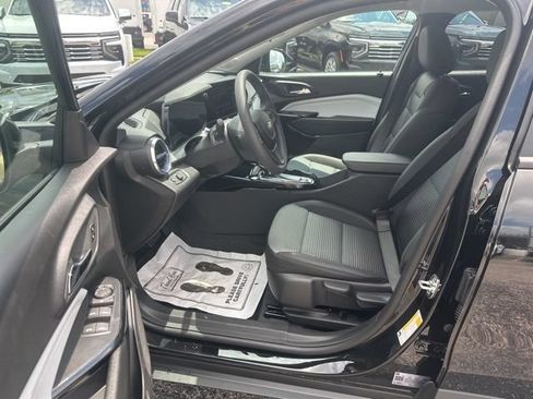 New 2026 Chevrolet Trax LT FWD image 16