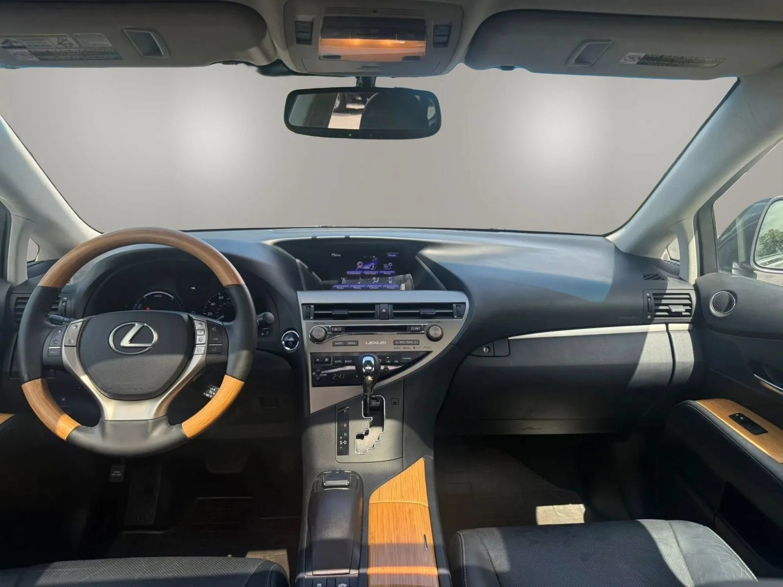 Used 2015 Lexus RX 450h AWD image 41