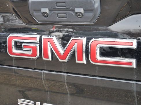 Used 2025 GMC Sierra 2500 AT4 w/ AT4 Premium Plus Package AWD/4WD image 21