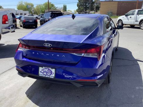 Used 2023 Hyundai Elantra SEL w/ Cargo Package image 12