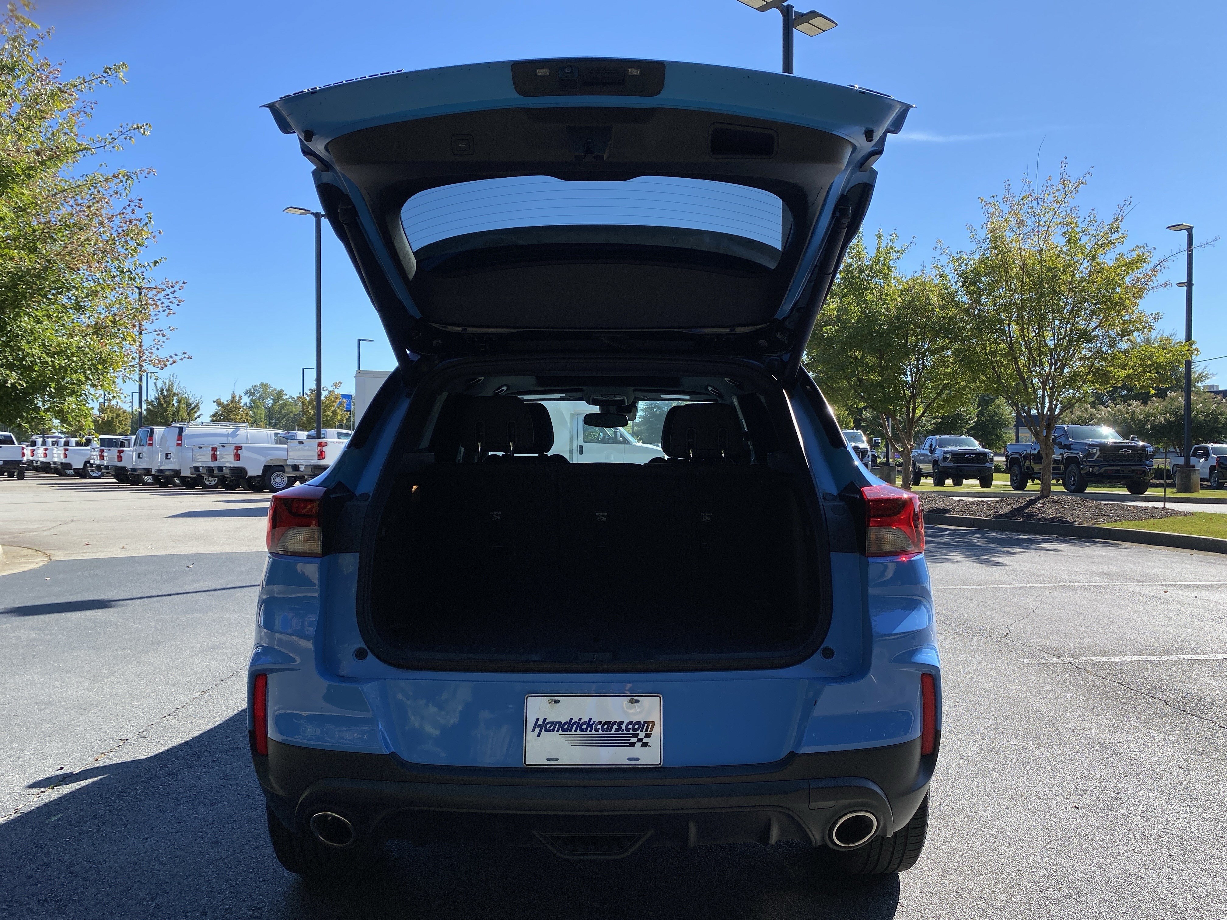 Used 2023 Chevrolet TrailBlazer RS w/ Sun and Liftgate Package AWD/4WD image 11