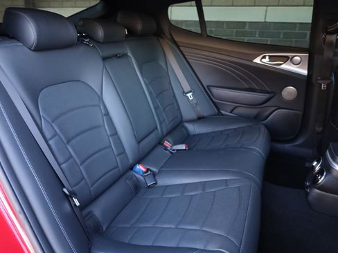 Used 2023 Kia Stinger GT2 RWD image 24