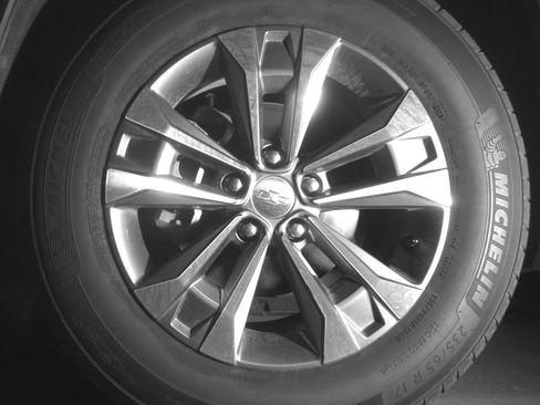 Used 2025 Chevrolet Equinox LT image 12