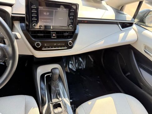 Used 2021 Toyota Corolla L image 14