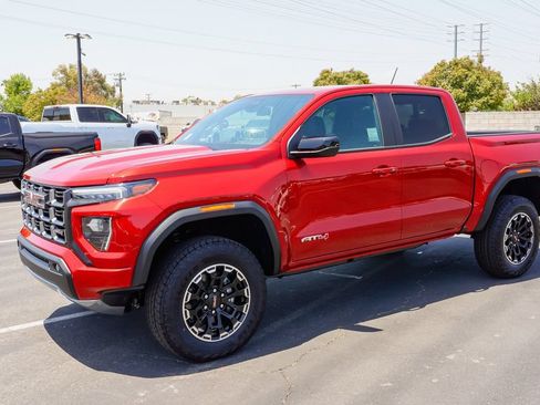 New 2026 GMC Canyon AT4 AWD/4WD image 3