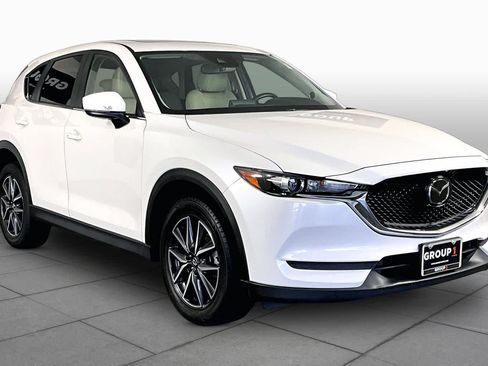Used 2018 MAZDA CX-5 Touring w/ Preferred Equipment Package FWD image 3