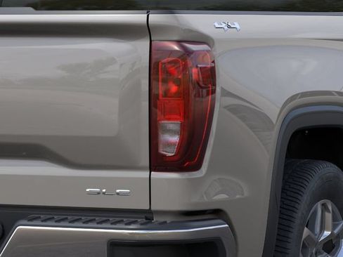 New 2026 GMC Sierra 1500 SLE AWD/4WD image 11