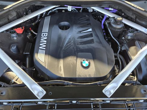 Used 2024 BMW X7 xDrive40i image 37