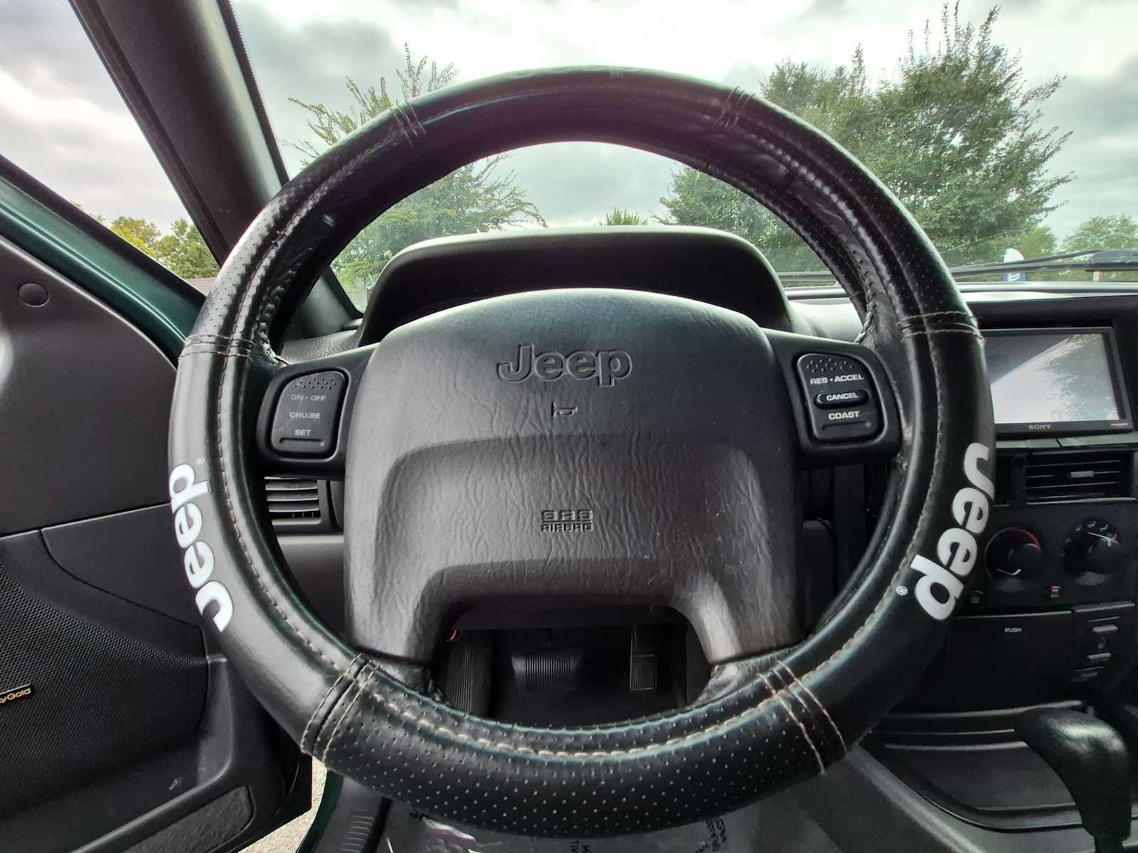 Used 1999 Jeep Grand Cherokee Laredo AWD/4WD image 22