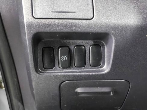 Used 2009 Mitsubishi Outlander ES image 21