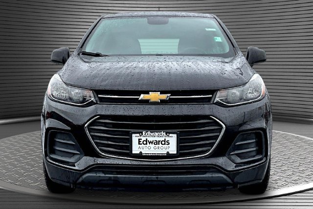 Used 2018 Chevrolet Trax LS FWD image 2