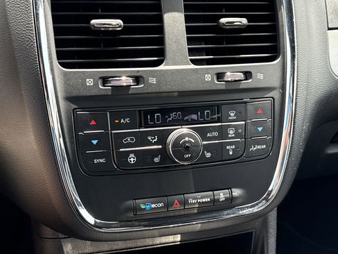 Used 2019 Dodge Grand Caravan GT image 18