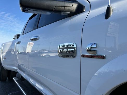Used 2015 RAM 3500 Laramie Longhorn image 14