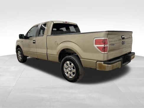 Used 2014 Ford F150 XLT w/ XLT Chrome Package image 2