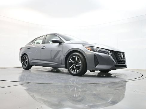 Used 2024 Nissan Sentra SV FWD image 32