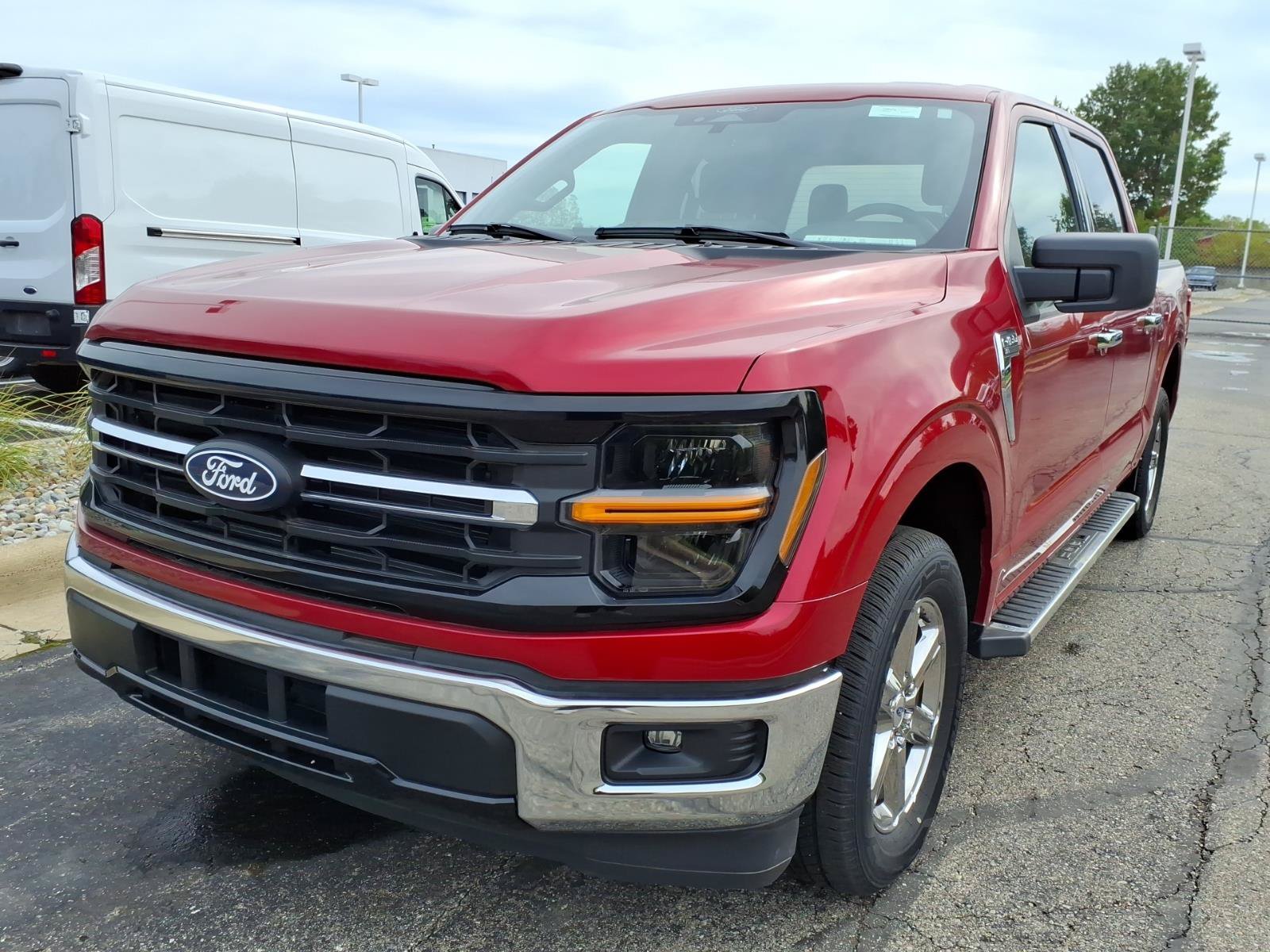 Used 2025 Ford F150 XLT w/ Equipment Group 301A Standard RWD image 1