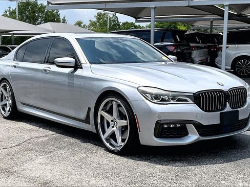 Used 2017 BMW 750i RWD image 1