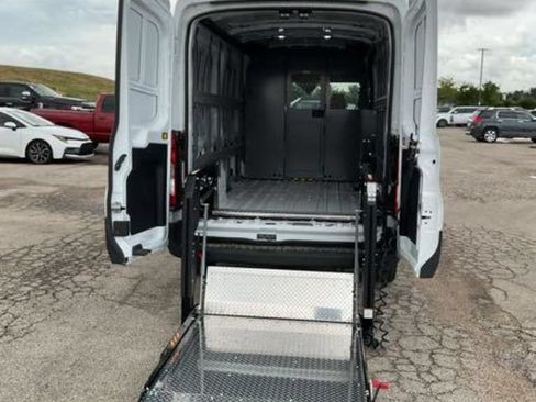 Used 2023 Ford E-Transit Medium Roof RWD image 3
