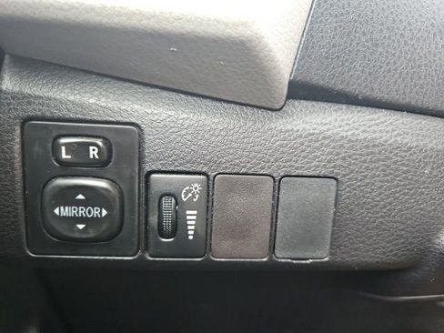 Used 2014 Toyota Corolla L image 39