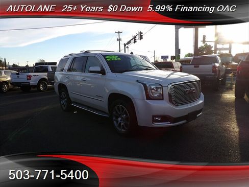 Used 2015 GMC Yukon Denali image 3