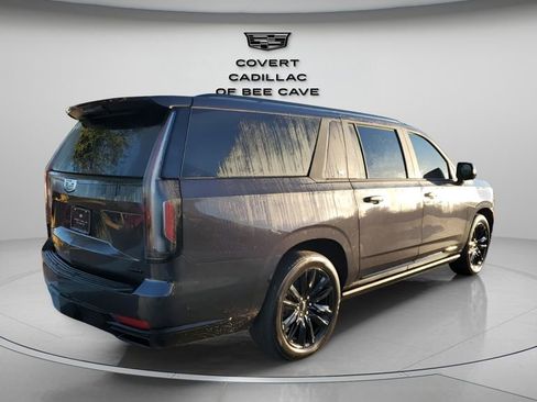 Certified 2023 Cadillac Escalade ESV Sport w/ Touring Package image 9
