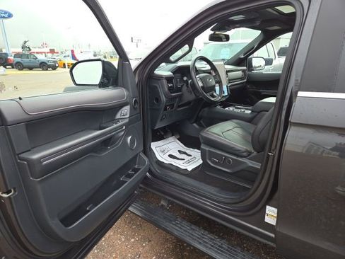 Certified 2023 Ford Expedition Limited image 22