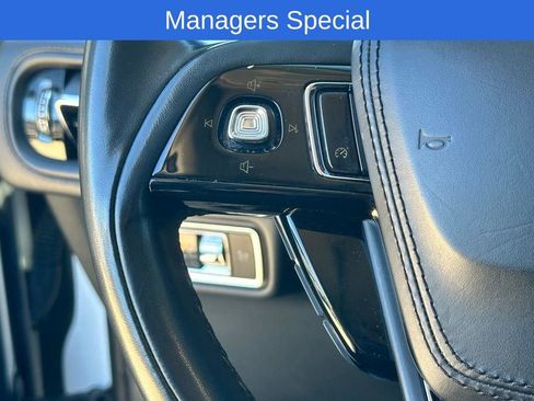 Used 2023 Lincoln Aviator Reserve AWD/4WD image 15