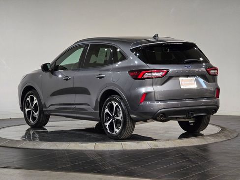 Used 2023 Ford Escape ST-Line Select w/ Tech Pack #2 image 8