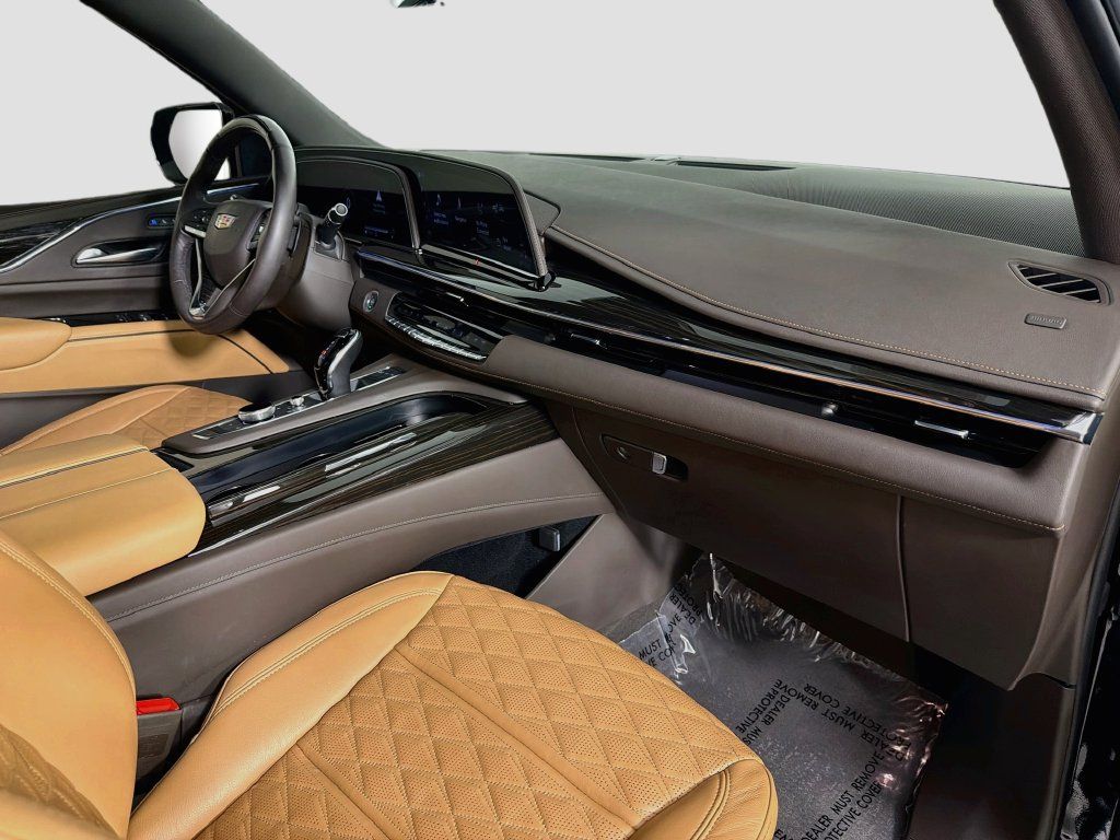 Used 2024 Cadillac Escalade Sport w/ LPO, ONYX Package AWD/4WD image 32