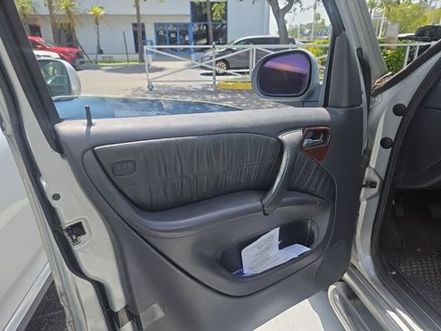 Used 2000 Mercedes-Benz ML 430 4MATIC image 11