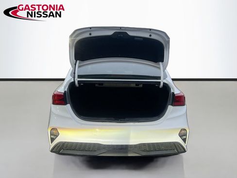 Used 2024 Kia Forte LXS w/ LXS Technology Package image 32