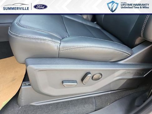 New 2026 Ford Expedition Platinum image 21