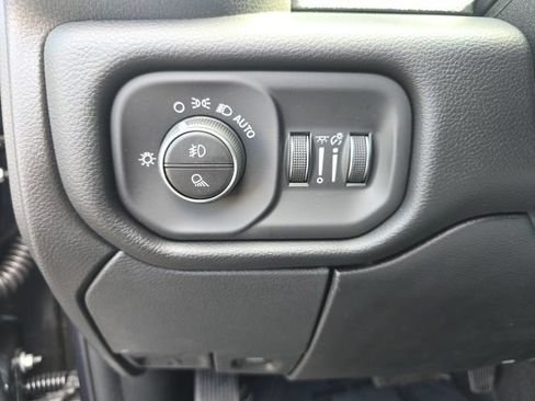 New 2026 RAM 2500 Laramie AWD/4WD image 11